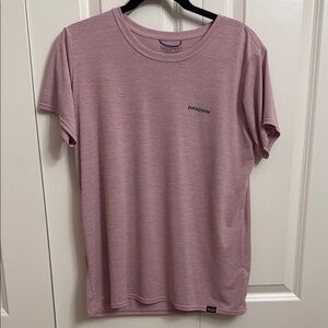 Women’s Patagonia Capilene Cool Daily tee, pink size large